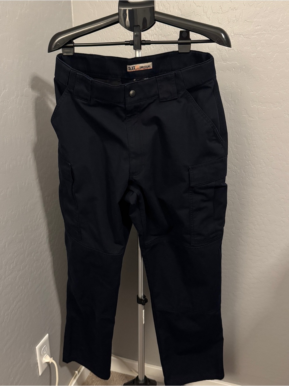 5.11 Tactical Men's Cargo Pants - Black Size Large waist 34.